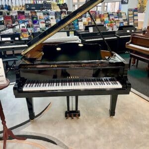 Yamaha 5'7" G2E Grand Piano